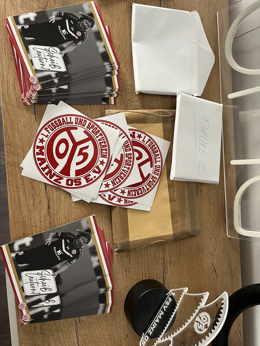FsvJawad1905's tweet image. Vielen Dank an @danny_fwsc krasse Menge, krasse Qualität und sehr niedriger Preis. Gerne wieder kann ich jedem empfehlen !
#Mainz05 #Kleber