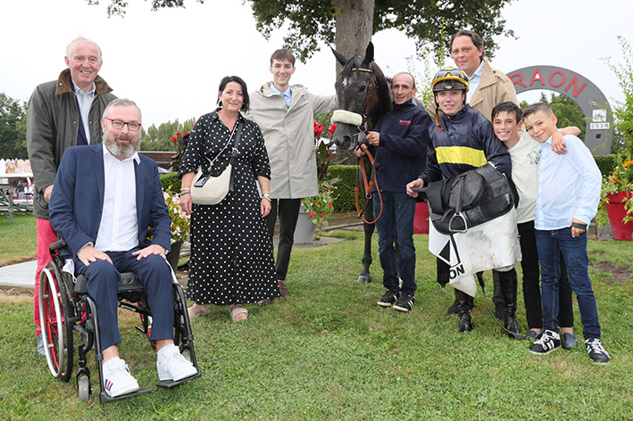 🏆Il s'en est fallu de peu mais la régulière JOKE s'impose plaisamment au courage à <a href="/Hippodrome53400/">Courses de Craon</a> pour <a href="/adrienseite/">Adrien</a> ! 
🎗️Dans la même journée, TRABUCO est 3ème du Grand Prix de Craon-11ème étape du Défi du Galop (Listed) tandis que KOMINA est 2ème sur le steeple de Nort !