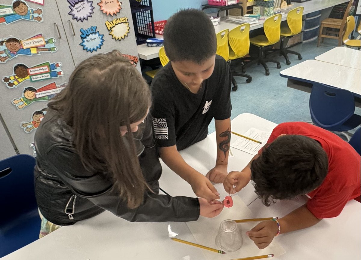 WELCOME BACK!!🍎 Finally getting around to post the First Day of School pictures. Check out our first class selfie &amp; a team building activity called Saving Fred! We worked hard while discovering parts of the scientific method.#KOProud #firstdayofschool #teambuilding #sciencerocks