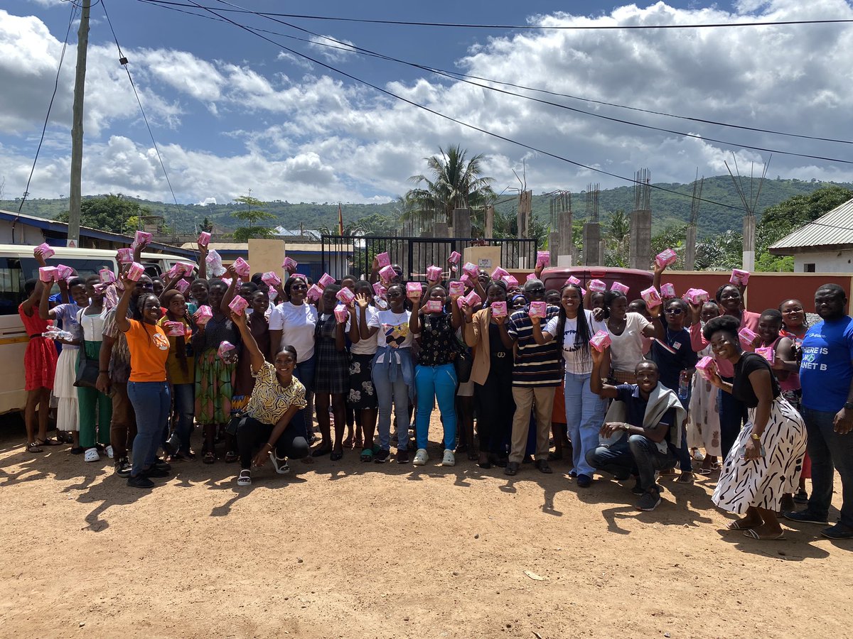 Joy_ohaegbu's tweet photo. Being part of the Global Shapers Dodowa Hub is truly inspiring! After our impactful menstrual hygiene drive, we recently gathered to discuss and prepare for our next big event. Excited for the meaningful work ahead! @dodowa_hub @GlobalShapers #advocate https://t.co/oNAUnynYsU