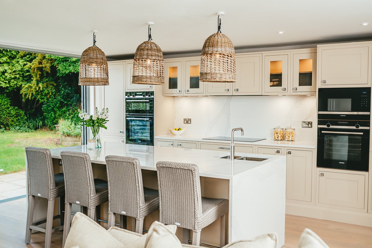 stonehamkitchen's tweet image. If you are looking for a #neutralkitchen colour scheme or something bolder, request a free copy of our collection brochure. The brochure showcases different colours, styles and storage features to inspire your #kitchendesign.

Request a copy here - ow.ly/saT650T8nCg