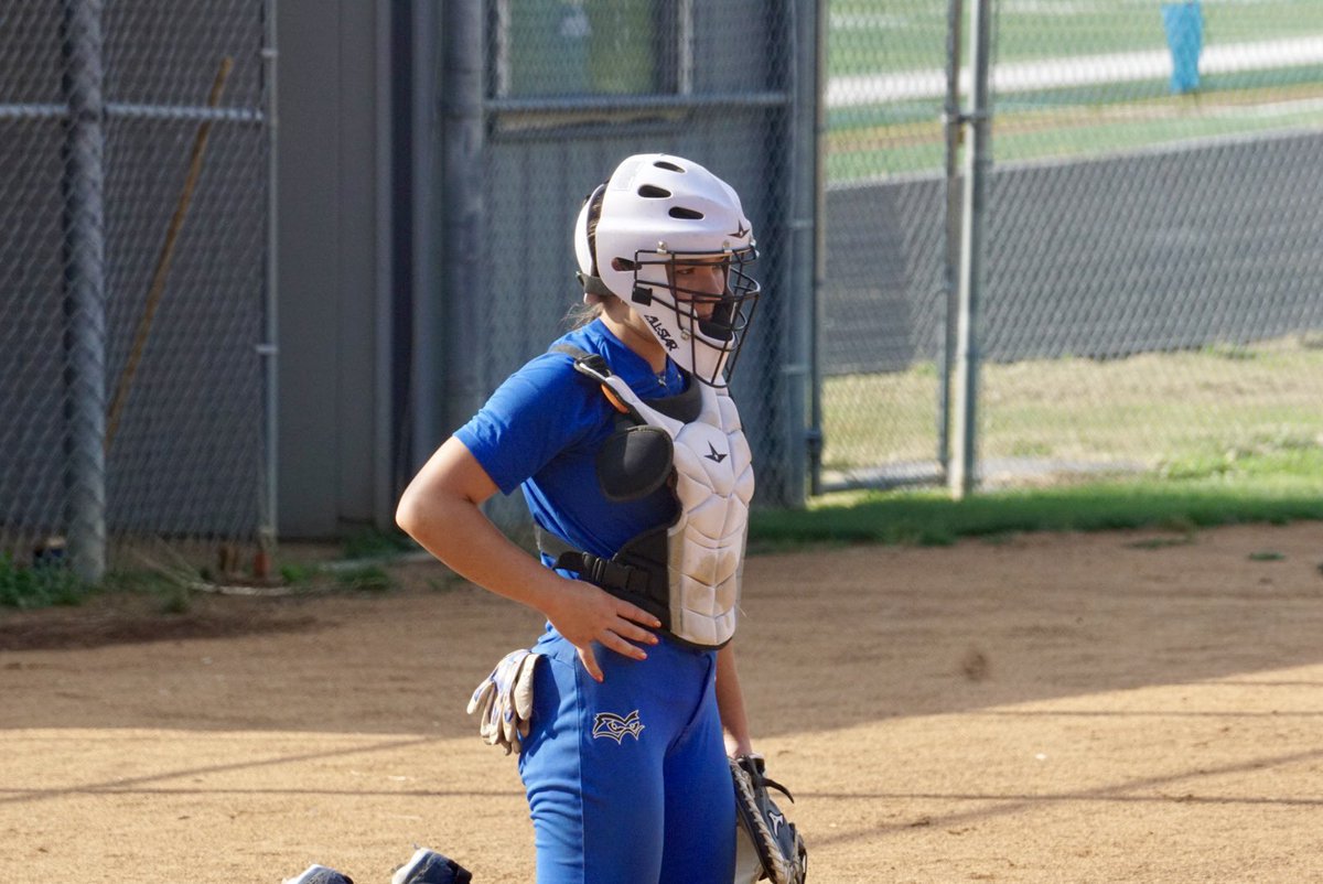 Sophia Bloyd (@sophiabloyd27) on Twitter photo Been off for a couple weeks from softball, had our first fall ball practice. Same team with some new coaches and new teammates. Excited for the fall ball season!
<a href="/ExtraInningSB/">EXTRA INNING SOFTBALL</a> <a href="/MidMajorMedia/">Mid-Major Media</a> <a href="/RawlingsSports/">Rawlings Baseball</a> <a href="/sluggernation/">Louisville Slugger</a> <a href="/OregonSB/">Oregon Softball</a> <a href="/BeaverSoftball/">Oregon State Softball</a> <a href="/USASoftball/">USA Softball</a> <a href="/MaxPreps/">MaxPreps</a> Been off for a couple weeks from softball, had our first fall ball practice. Same team with some new coaches and new teammates. Excited for the fall ball season!
<a href="/ExtraInningSB/">EXTRA INNING SOFTBALL</a> <a href="/MidMajorMedia/">Mid-Major Media</a> <a href="/RawlingsSports/">Rawlings Baseball</a> <a href="/sluggernation/">Louisville Slugger</a> <a href="/OregonSB/">Oregon Softball</a> <a href="/BeaverSoftball/">Oregon State Softball</a> <a href="/USASoftball/">USA Softball</a> <a href="/MaxPreps/">MaxPreps</a>
