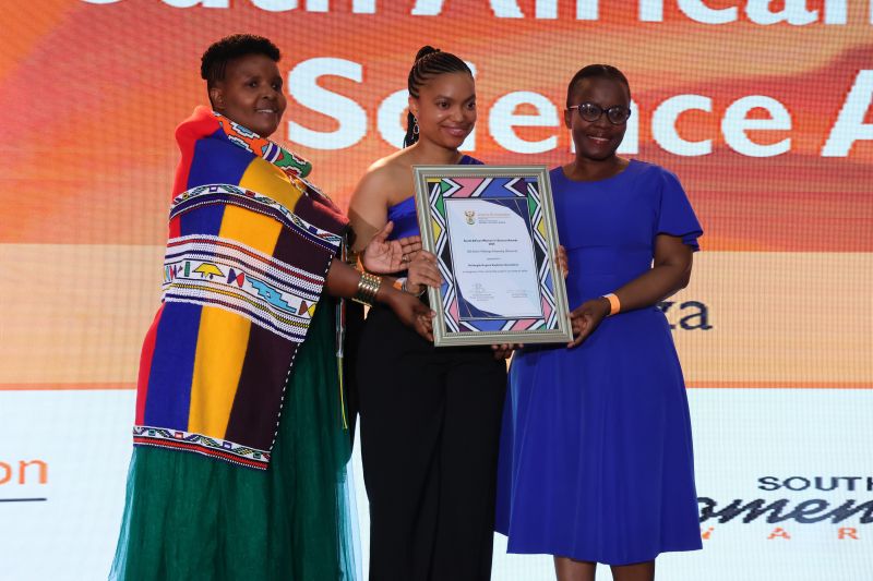 SAAOOutreach's tweet photo. #SAAO proudly congratulates Ms. Kelebogile Gasealahwe, a joint @AstronomyUCT and @SAAO Phd student on winning the @dsigovza - Esther Mahlangu Doctoral Fellowship award at this year's South African Women in Science Awards #SAWISA. https://t.co/0HMk9nDe40