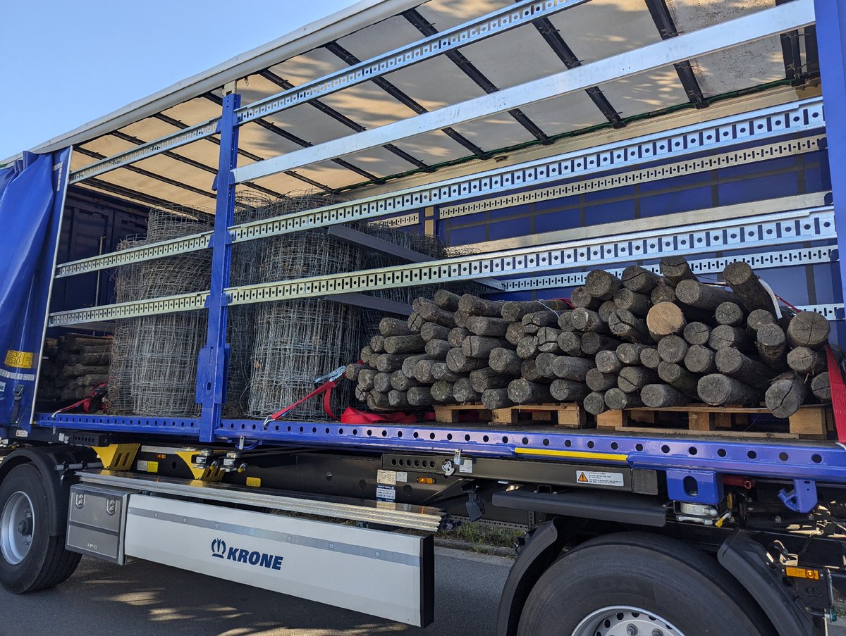 Schweinepest: THW transportiert Schutzzäune nach Südhessen dlvr.it/TCjRH6