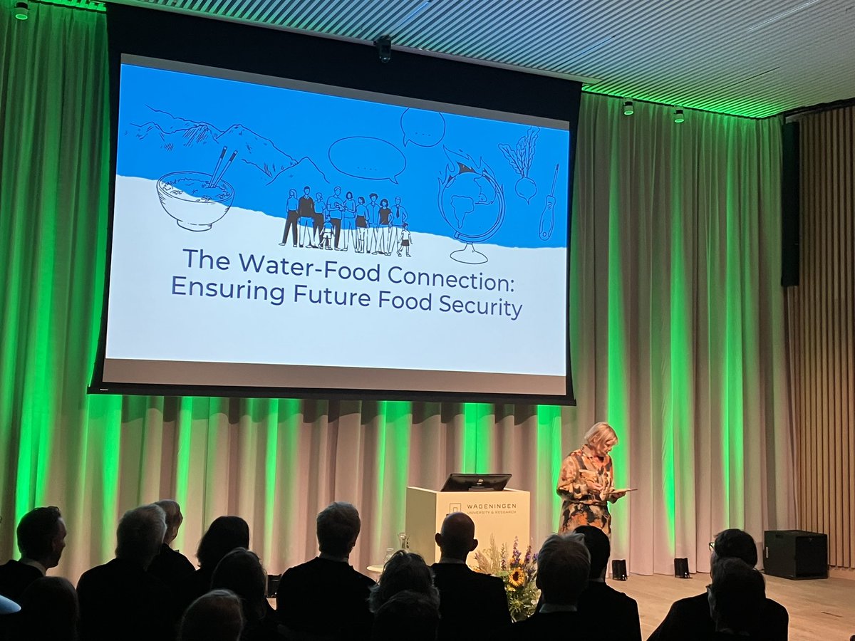 lvandenaarsen's tweet photo. @WUR @SHeimovaara over de impact van klimaatverandering op voedselzekerheid. Centraal staat de afhankelijkheid van beschikbaarheid van zoetwater. En juist die staat onder druk zie @deltaprogramma @delta_comm. Extreme hitte en regen komen daarbij. Mn armste landen krijgen klappen! https://t.co/HQKqvGglqb