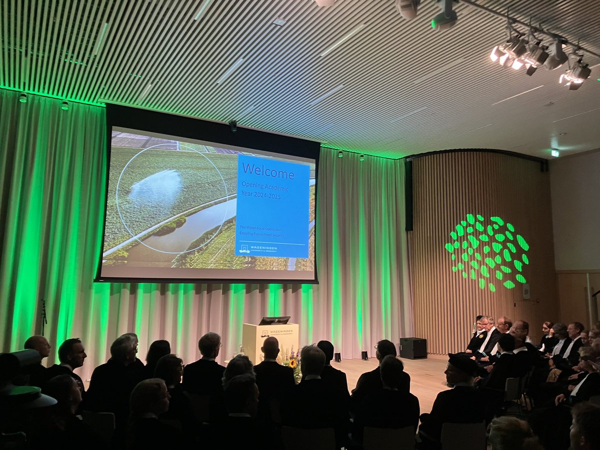 lvandenaarsen's tweet photo. @WUR @SHeimovaara over de impact van klimaatverandering op voedselzekerheid. Centraal staat de afhankelijkheid van beschikbaarheid van zoetwater. En juist die staat onder druk zie @deltaprogramma @delta_comm. Extreme hitte en regen komen daarbij. Mn armste landen krijgen klappen! https://t.co/HQKqvGglqb