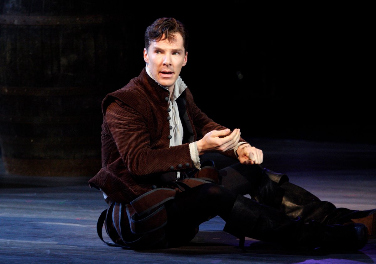 Just a Benedict Cumberbatch appreciation post❤️

He's graced our stages in Frankenstein, 50 Years on Stage: Rosencrantz and Guildenstern Are Dead and Hamlet.

📸 Catherine Ashmore, Johan Persson