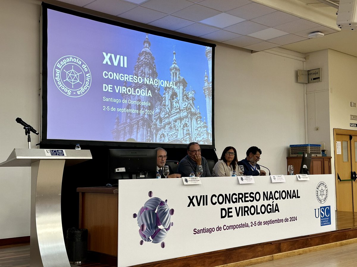 sev_virologia's tweet image. Comenzamos el XVII Congreso Nacional de Virología #XVIICNV en la @UniversidadeUSC, con grandes ponentes y más de 300 participantes!!