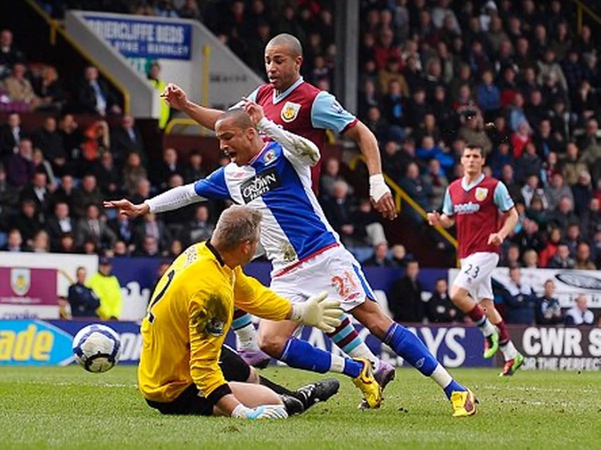 william76252608's tweet photo. “As bad as a decision as you’ll ever see” 
Burnley fans……. Hold my beer 
#twitterclarets #rovers https://t.co/agFXeGeG5B