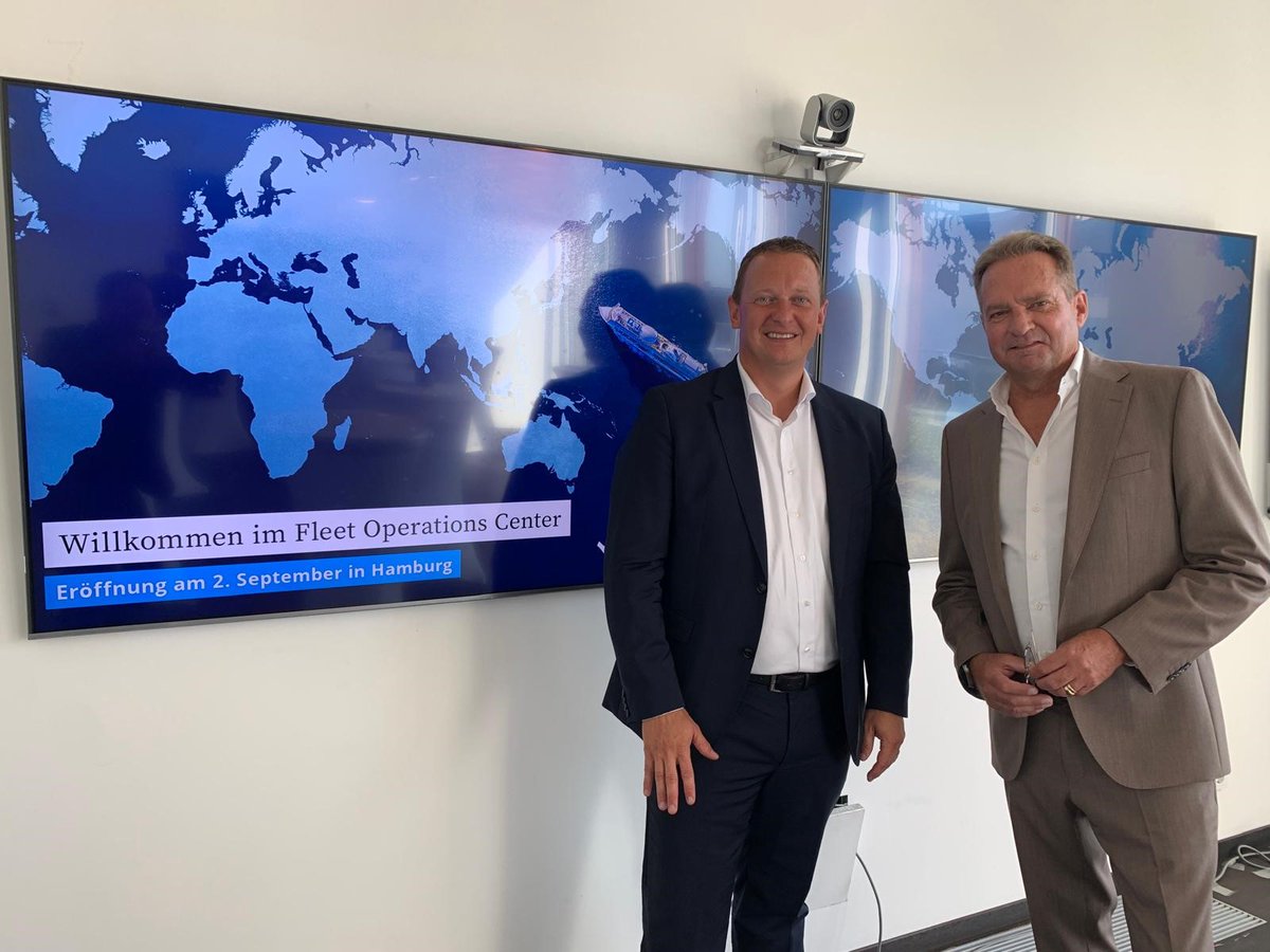 Tourismuswirtschaft (@tourismus_btw) on Twitter photo Sein vollständig modernisiertes Fleet Operations Center (FOC) hat unser Mitglied <a href="/aida_cruises/">AIDA Cruises</a> heute in #Hamburg offiziell eröffnet. Auch #BTW-Präsident Sören Hartmann war vor Ort und gratulierte zum innovativsten Zentrum seiner Art in Deutschland. presseportal.de/pm/55827/58561… Sein vollständig modernisiertes Fleet Operations Center (FOC) hat unser Mitglied <a href="/aida_cruises/">AIDA Cruises</a> heute in #Hamburg offiziell eröffnet. Auch #BTW-Präsident Sören Hartmann war vor Ort und gratulierte zum innovativsten Zentrum seiner Art in Deutschland. presseportal.de/pm/55827/58561…