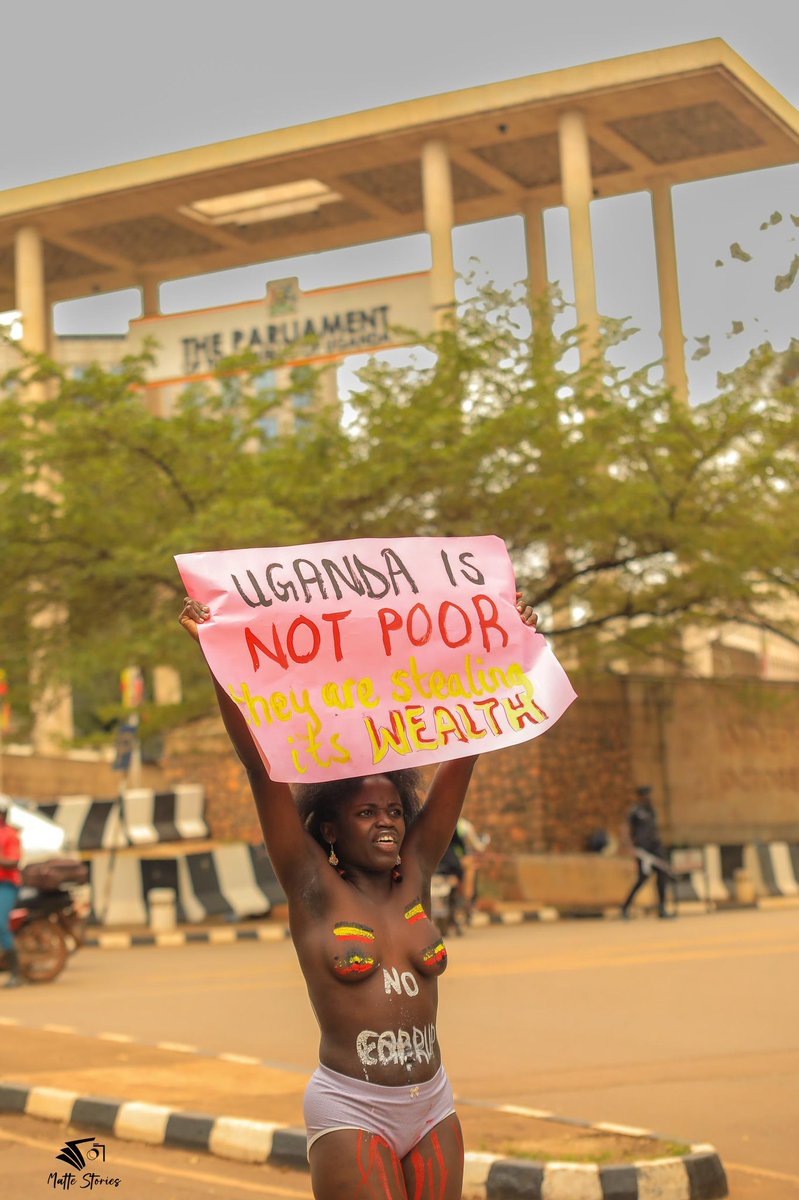 Lmc_89's tweet photo. #Free @AloikinOpoloje ASAP

THE GOVERNMENT OF @NRMOnline SHOULD BE GIVING HER FLOWERS 💐 INSTEAD 

#StopCorruption #Gajja #Gajja 
#AnitaMustResign #March2Parliament https://t.co/D62VXGpriU