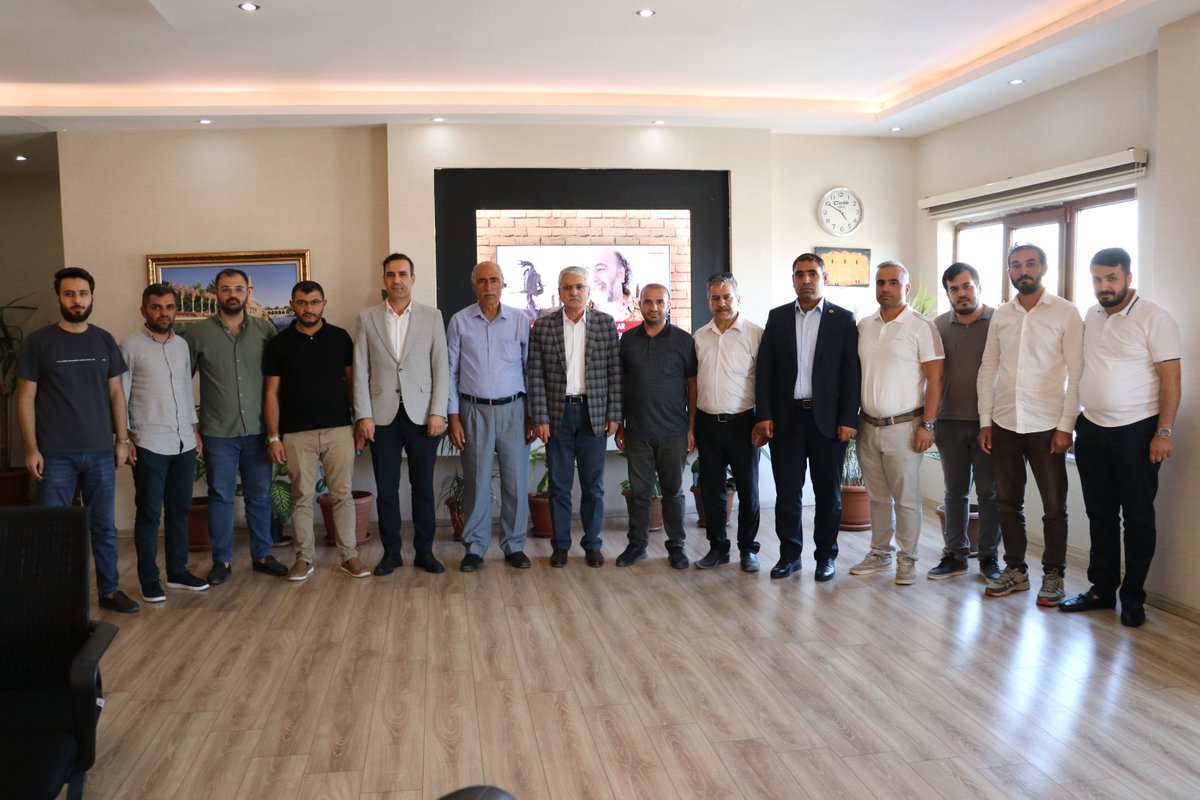 BELSAN AŞ. Genel Müdürü sayın <a href="/habibarslan63/">Habib Arslan</a> beye mimar ve mühendisler topluğumuz olarak ziyarette bulunduk. Şehrimize katkı sağlayacak bazı önerileri kendisine bu vesile ile iletmiş olduk. 

İletmiş olduğunuz bazı önerileri şunlardır: 

- Öğrencilere ücretsiz aktarma imkanı 
-