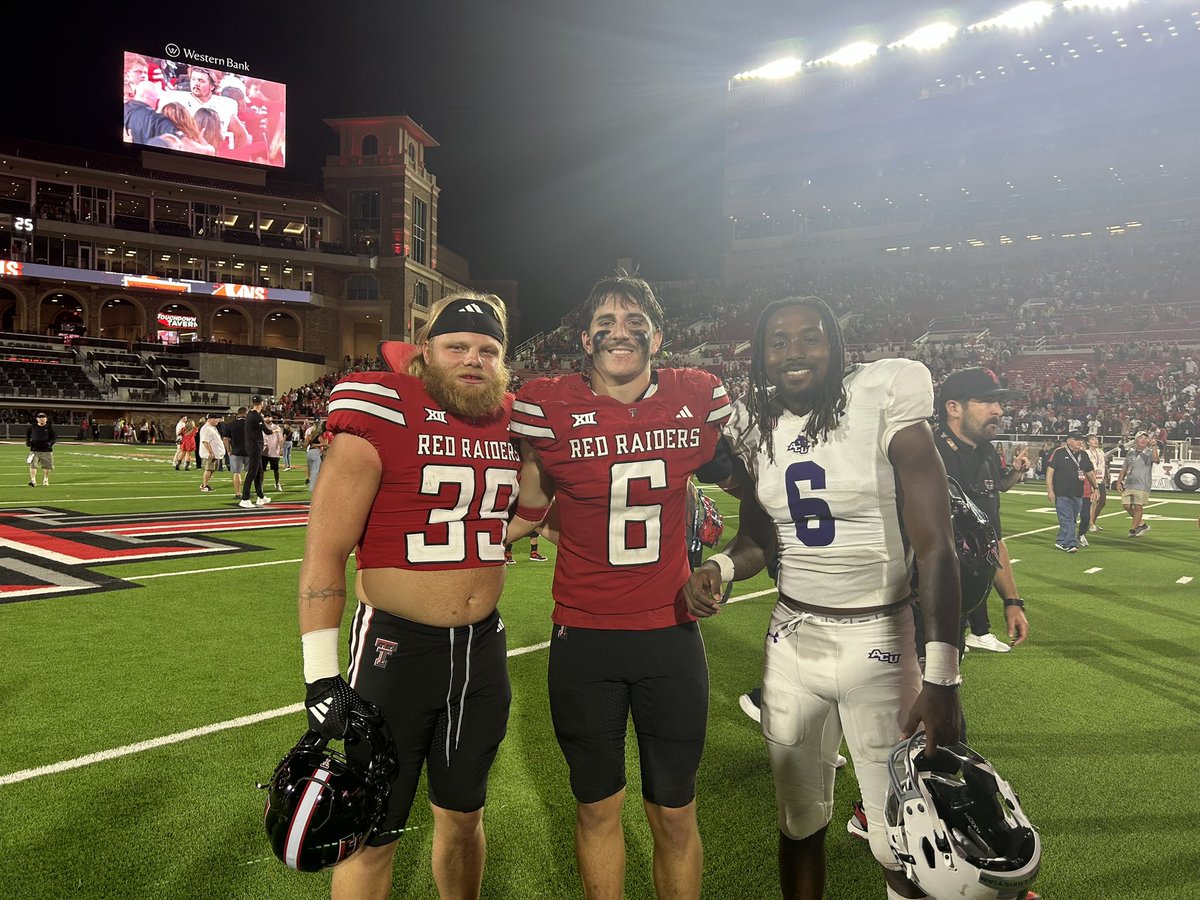 johncurry_806's tweet photo. Family #CU https://t.co/XY8j17Ymcj