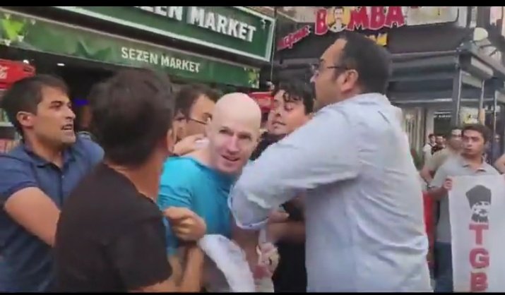 Kötü ekonomi yönetimiyle zaten Dolar 50 olacaktı!! 
Çuval olayını bahane etmeyin!! 
#Dolar 
#TGB