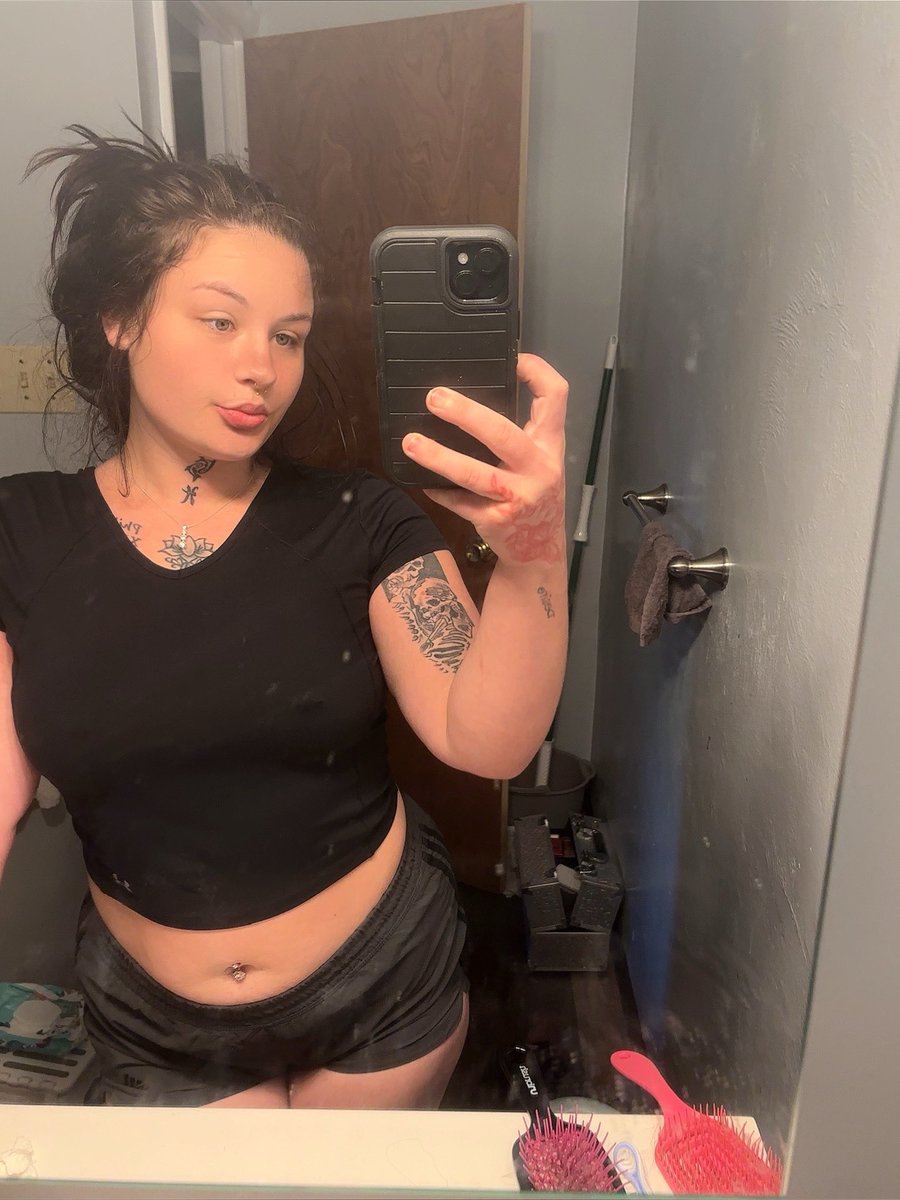 Fayebaye69's tweet photo. Labor Day deals.
Cum shop with me https://t.co/15oFXiSONX