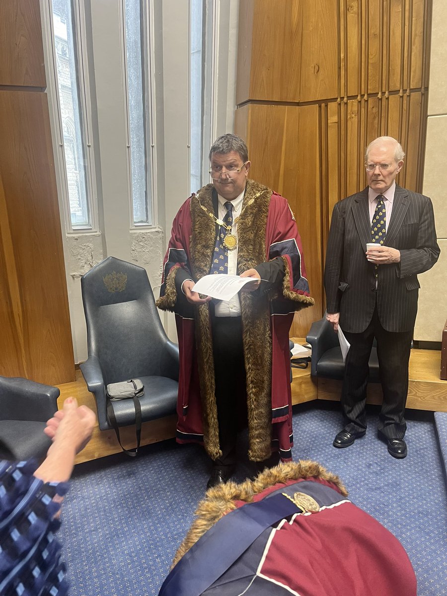 Joiners and Ceilers new Master and Wardens have been installed today -Good luck Master !