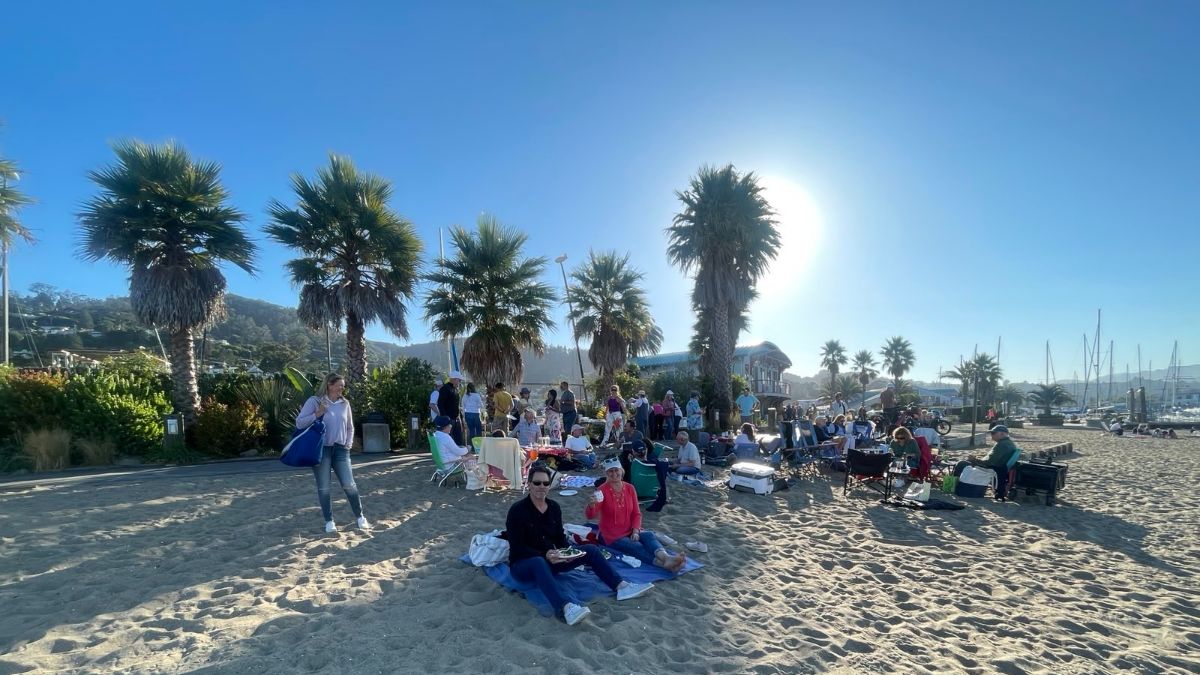 ClubAtWestpoint's tweet photo. The Buzz: Happy Labor Day! Great pics from the Sausalito Cruise-Out and the Pub Quiz is back after the summer break - https://t.co/Sdghq5LVvV https://t.co/zkjWZ66CKT