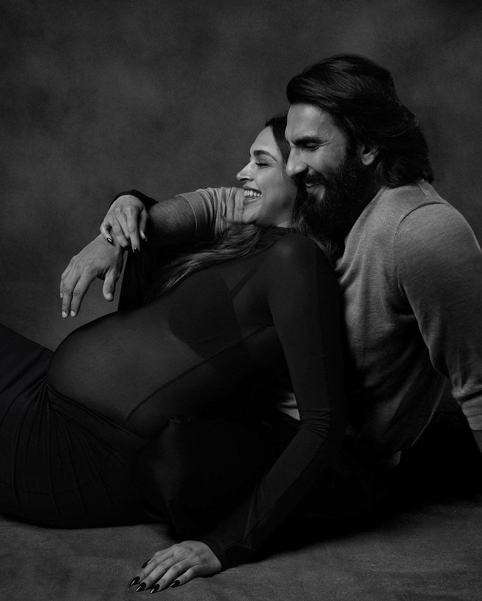 TraditionsTrove's tweet photo. 🌟 Our greatest adventure yet...📷 Growing our little miracle together 📷📷  #Entertainment #DeepikaPadukone #RanveerSingh #Bollywood #Actor #Blessed #Parenthood #BabyOnTheWay #DeepVeer #FamilyFirst #PregnancyJourney #ComingSoon #MomAndDadToBe #Excited #traditionstrove https://t.co/zFfEHo4Adf