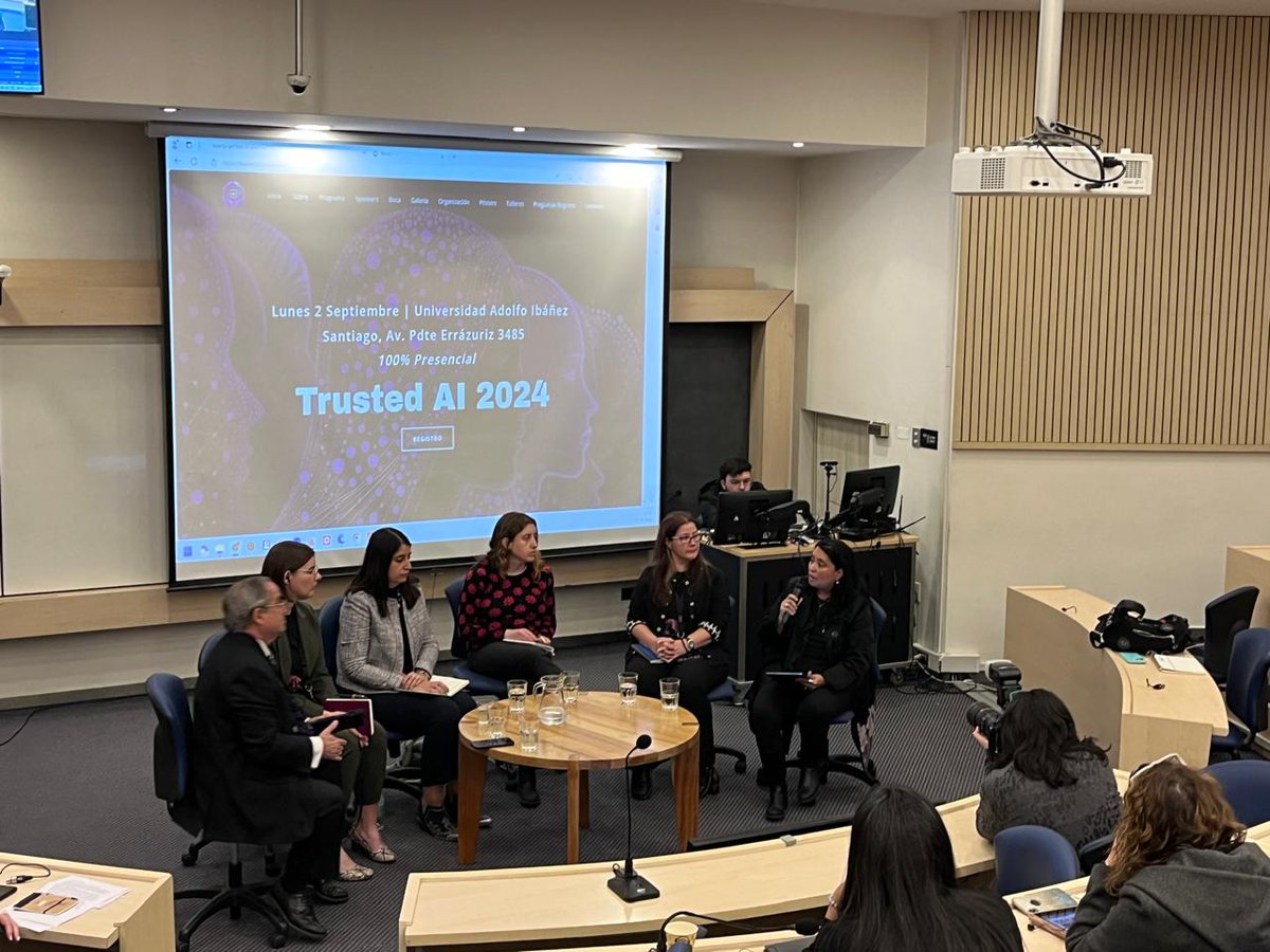 🚀 ¡En vivo desde el #WorkshopTrustedAI2024! Panel de Mujeres sobre IA Confiable en Negocios, Finanzas, Gobierno y Defensa. Moderador: <a href="/PughSenador/">Senador Kenneth Pugh</a>
#MujeresEnTech #InteligenciaArtificial