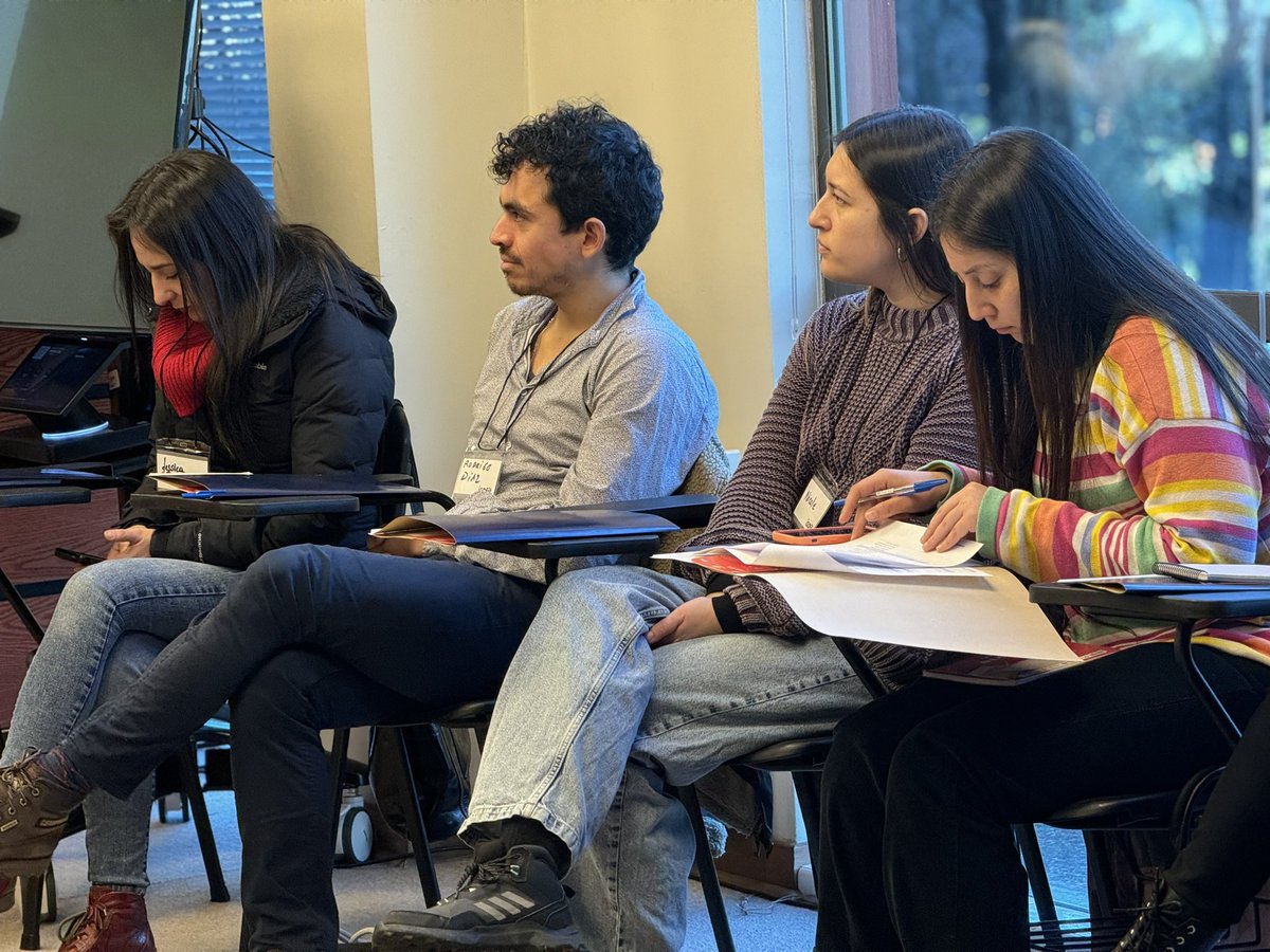 SaludAysen's tweet photo. 🧠💗Hoy damos un gran paso en nuestra Red Asistencial con el taller “ToHP Entrenamiento para proveedores de servicios en mhGAP”. Un espacio donde nuestros profesionales de APS se preparan para brindar una atención aún más integral y especializada. 

#aps #coyhaique https://t.co/dJQhuEUUh5