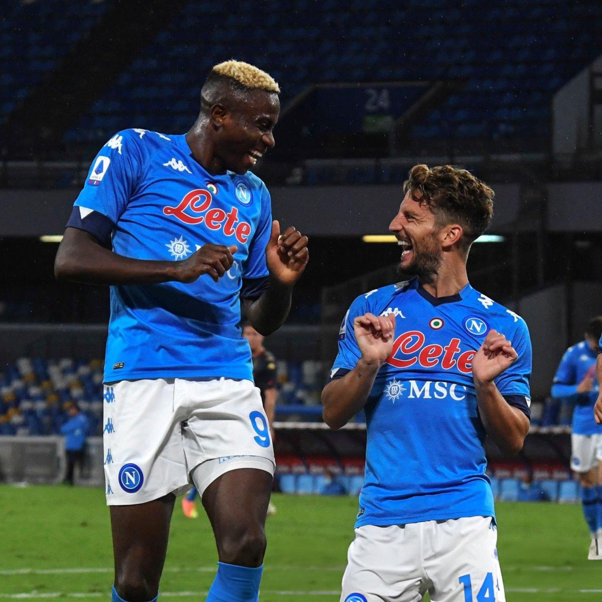 Bir süre böyle takılacağız