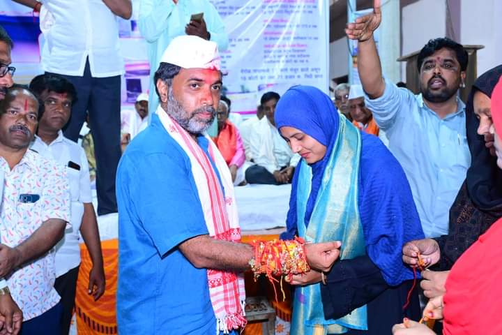 sambhajipatil77's tweet image. बहिणींचं निखळ प्रेम हे सर्व बंधनांच्या पलीकडे असते. त्यांच्या काळजाला फक्त एकच गोष्ट माहित असते, ती म्हणजे आपल्या भावाच्या पाठीशी उभा राहणे आणि भावाला मनापासून आशीर्वाद देणे.

#जनसन्मानपदयात्रा #jansanmanpadyatra #शिरूरअनंतपाळ #sisters #nilanga #mlasambhajipatil #mlanilanga…