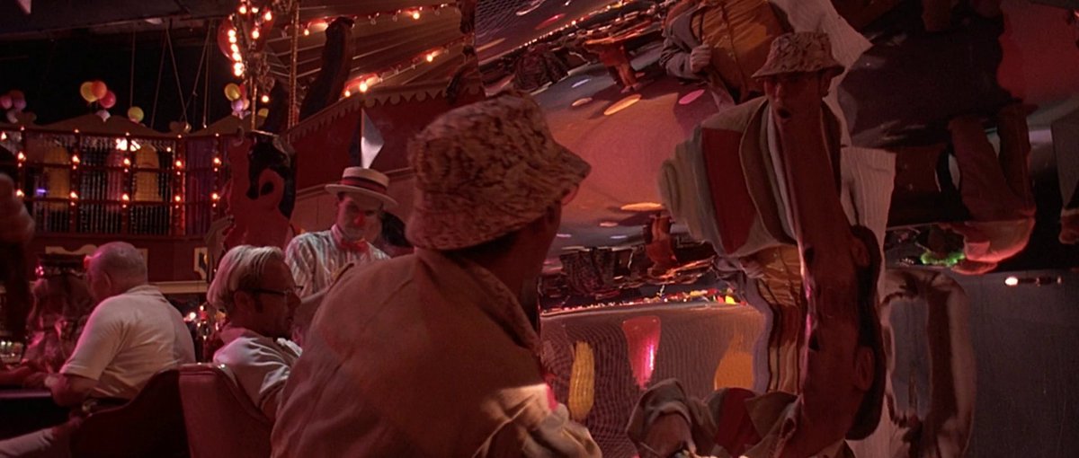 TheCinesthetic's tweet photo. Fear and Loathing In Las Vegas (1998) dir. Terry Gilliam https://t.co/T4JDvxV7SQ