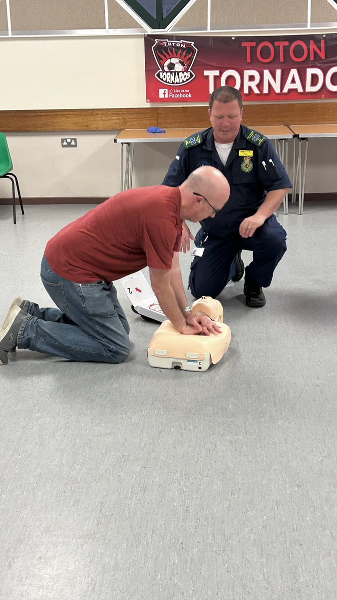 amber_cfr's tweet photo. Ryan, Martin and Steve have been along to Toton Tornadoes FC to help with CPR and defibrillator awareness. As a football club they enlisted our help to raise awareness to all coaching staff. Thanks guys. https://t.co/RDf7nJbOKR