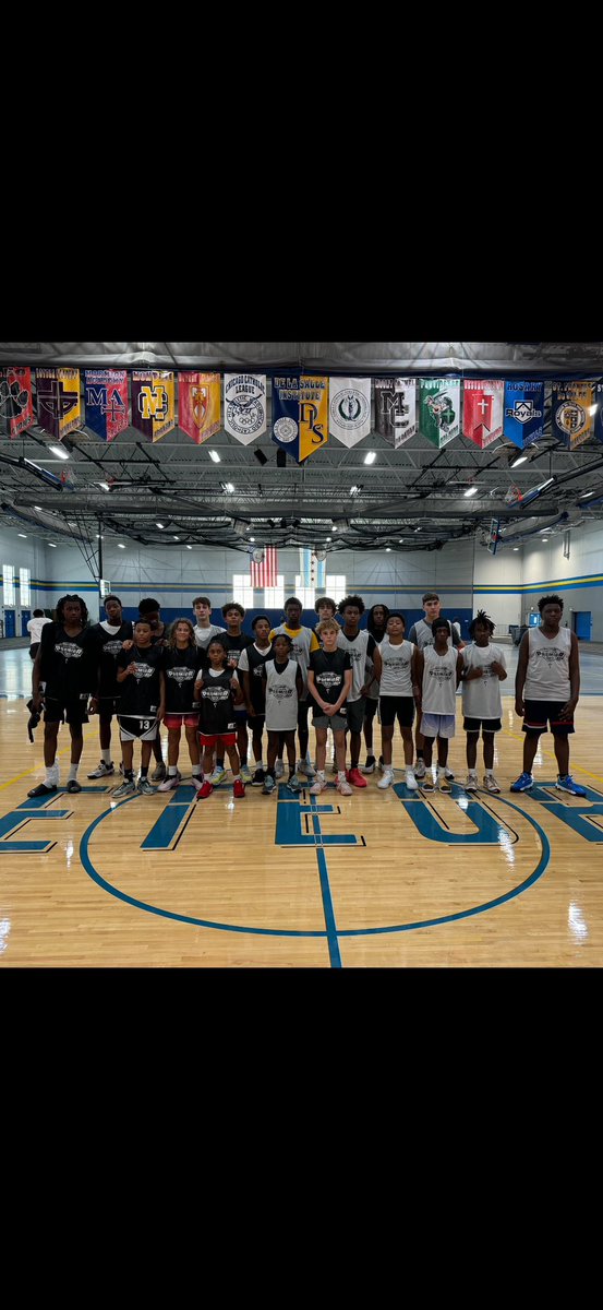 Had a great showing of over 55 ballers at the and 8th grade Pangos middle school classic yesterday at 
De La Salle- here top 20 list and it was a great top 20 game.