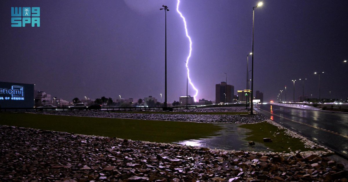 SaudiNews50's tweet photo. جدة اليوم..

برق ومطر.

- https://t.co/s8aODNCzsc