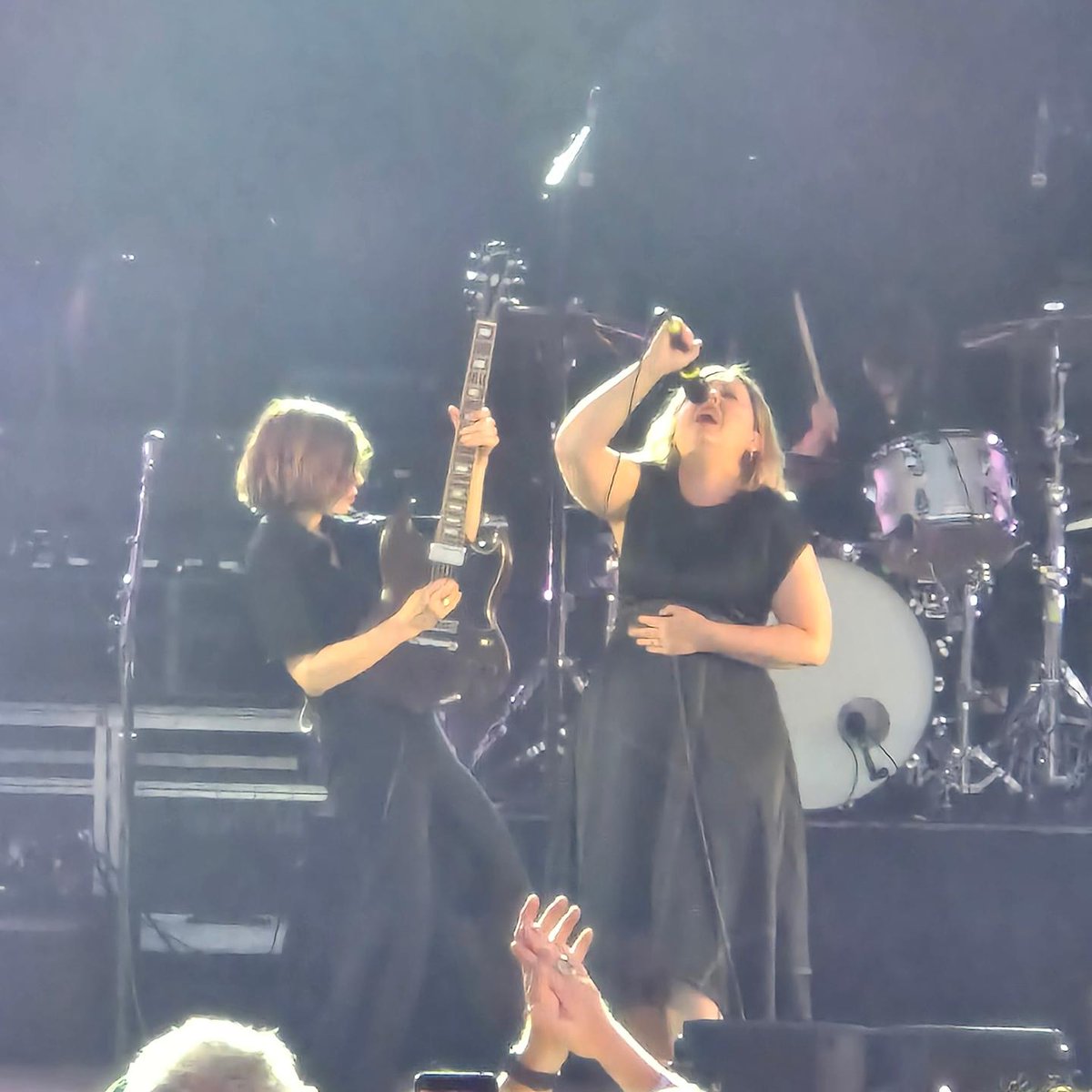 reev0's tweet photo. Highlights from #EOTR include:
Bill Ryder-Jones
CMAT
English Teacher
Jockstrap
Camera Obscura
Julia Jacklin
Sleater-Kinney
Yo La Tengo
And the new to me but great:
Brown Horse
Girl And Girl
Palehound https://t.co/IYGGMJuaqH
