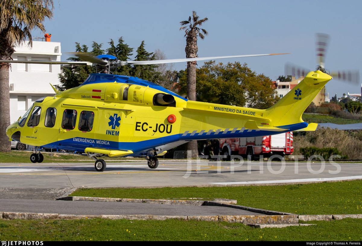 ivancp25's tweet image. El aparato es el EC-JOU de #Avincis (antigua #Babcock). Habrán ganado ese pliego o concurso y por eso están operando allí.