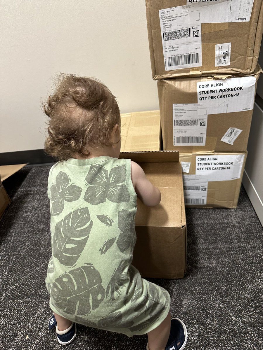A friend came to help me move some #ProjectALIGN materials today! #momademia