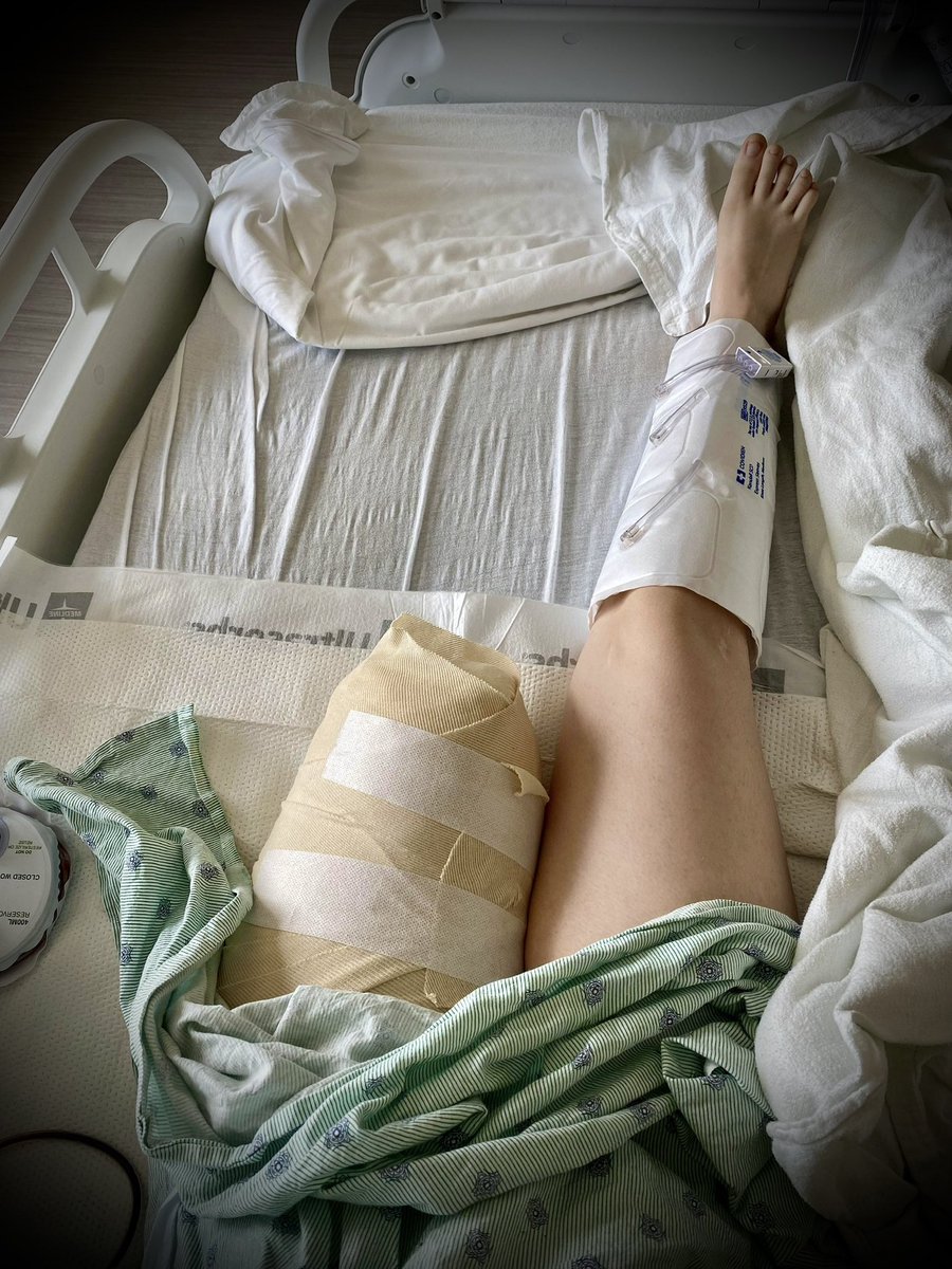 StephanieSermon's tweet photo. #TriviaAboutMe…
For a long while, now, I’ve deeply wished that I could be put into a fully monitored & safe medically-induced coma for, like, 6 months…! 🥺
I also – albeit far less deeply – wish I could opt for voluntary amputation of one of my legs, just above the knee! https://t.co/VvYc2071Dj