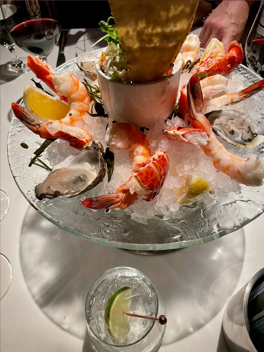 PerfectXscape's tweet image. Celebrating the long weekend the only way I know how—deliciously and with the best company😋