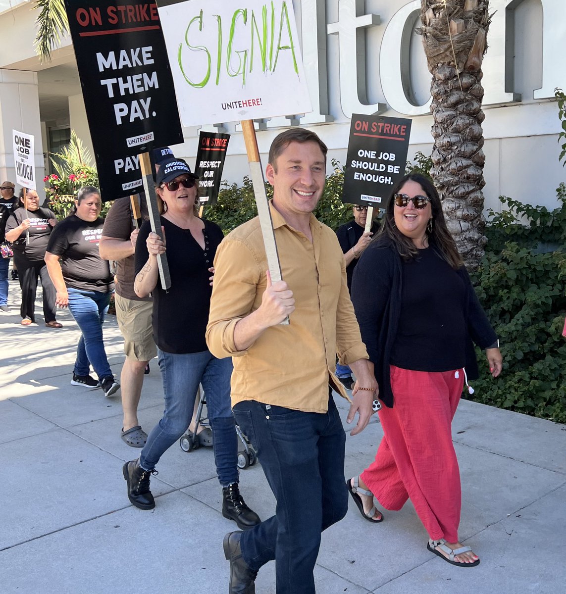 PatrickForAD26's tweet photo. Proud to march with my @unitehere19 sisters and brothers today in Downtown San José as they fight for a fair contract and better working conditions! #respectourguests #respectourwork https://t.co/PXDM1Ng1zT
