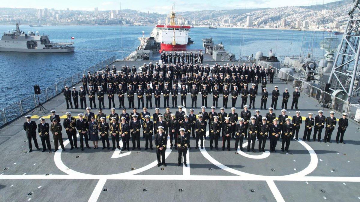 UKDefenceChile's tweet image. Gran jornada en Valparaíso con el regreso del buque @hmsprotector a Chile para participar en el importante ejercicio multinacional #UNITAS 💪🇬🇧🇨🇱
@Armada_Chile 
@RoyalNavy 
@UKinChile