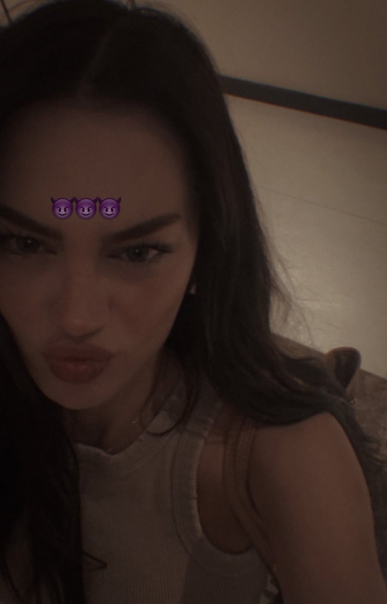 —my body is a work of art, he eatin' this van gogh &amp; white beaches, candles, we sexin', anglo