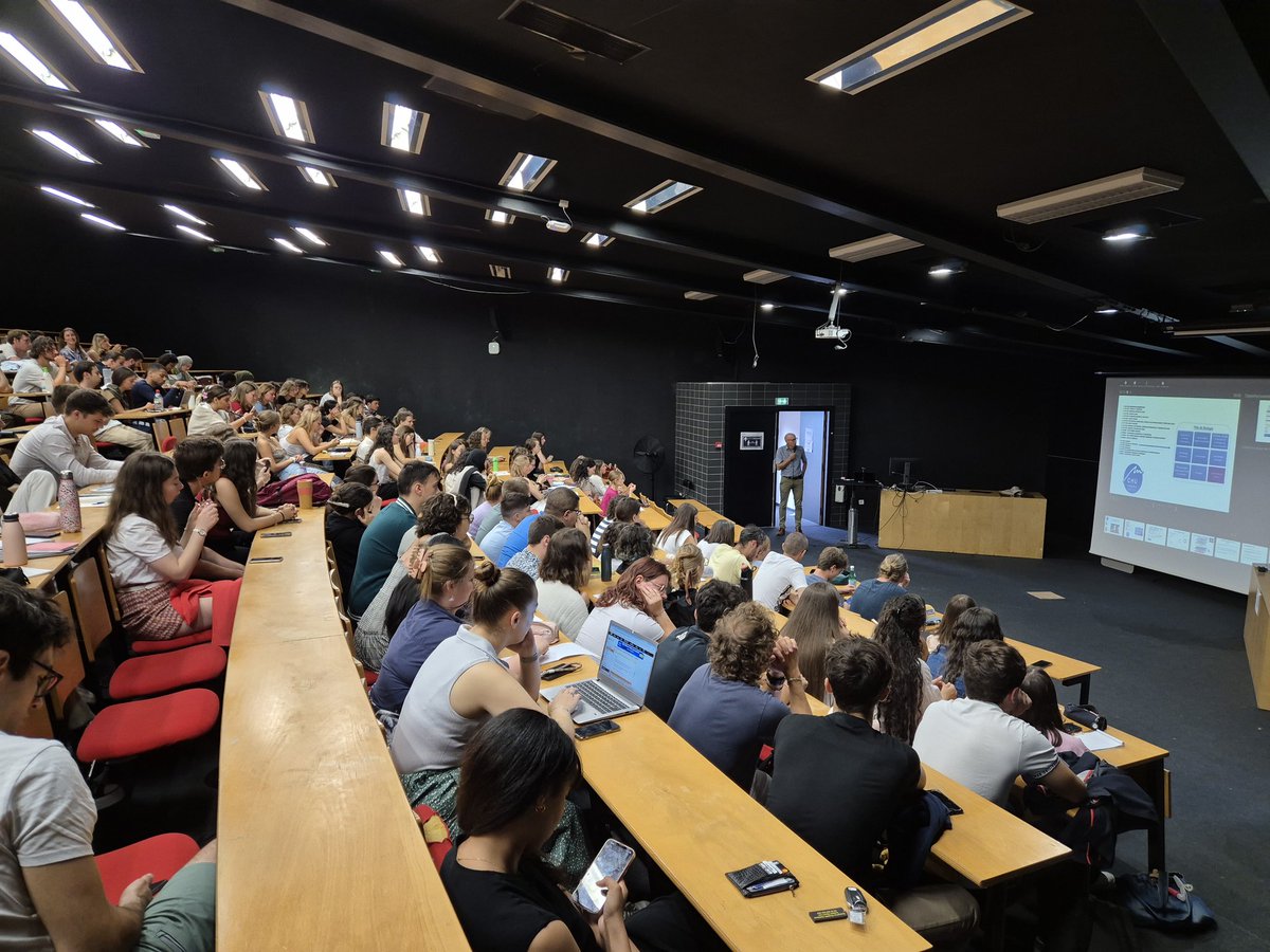 Pierrick Bedouch (@pierrickbedouch) on Twitter photo c'était aussi la rentrée des étudiants en pharmacie @SanteUga aujourd'hui, nous avons eu le plaisir d'accueillir les 140 nouveaux étudiants de 5ème année hospitalo-universitaire au <a href="/CHU_Grenoble/">CHU Grenoble Alpes</a> avec une mention spéciale pour les 6 étudiantes <a href="/universitelaval/">Université Laval</a> 🇨🇦!
Bienvenu à tous! c'était aussi la rentrée des étudiants en pharmacie @SanteUga aujourd'hui, nous avons eu le plaisir d'accueillir les 140 nouveaux étudiants de 5ème année hospitalo-universitaire au <a href="/CHU_Grenoble/">CHU Grenoble Alpes</a> avec une mention spéciale pour les 6 étudiantes <a href="/universitelaval/">Université Laval</a> 🇨🇦!
Bienvenu à tous!