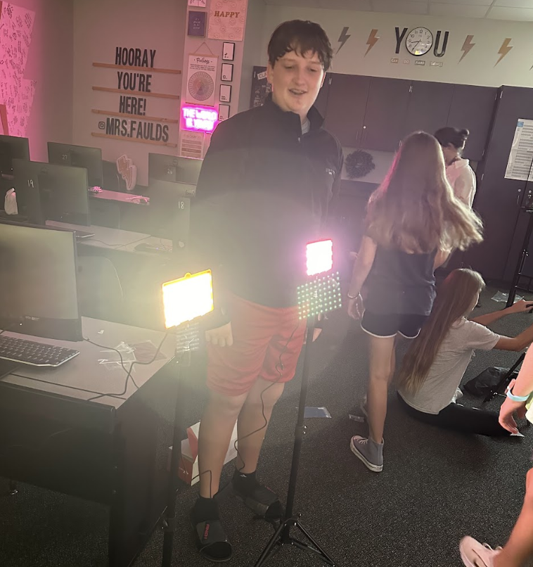 FSMSChargers's tweet image. Spring Hill Education Foundation sure made a difference for Forest Spring's Publications class.  We now have new equipment to support our program!  #Chargers #SHEF #SpringHillSchools