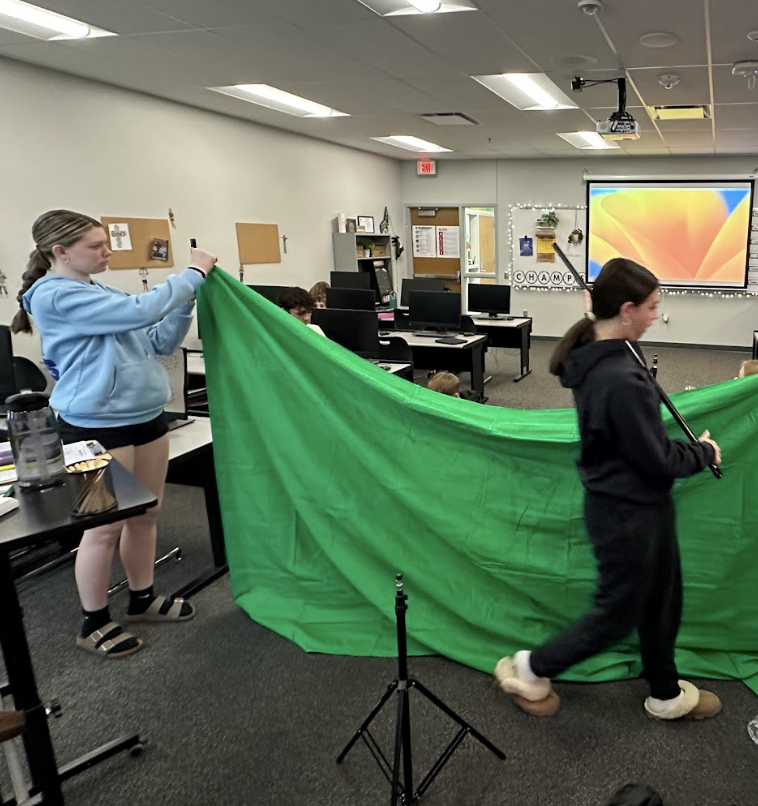 FSMSChargers's tweet image. Spring Hill Education Foundation sure made a difference for Forest Spring's Publications class.  We now have new equipment to support our program!  #Chargers #SHEF #SpringHillSchools