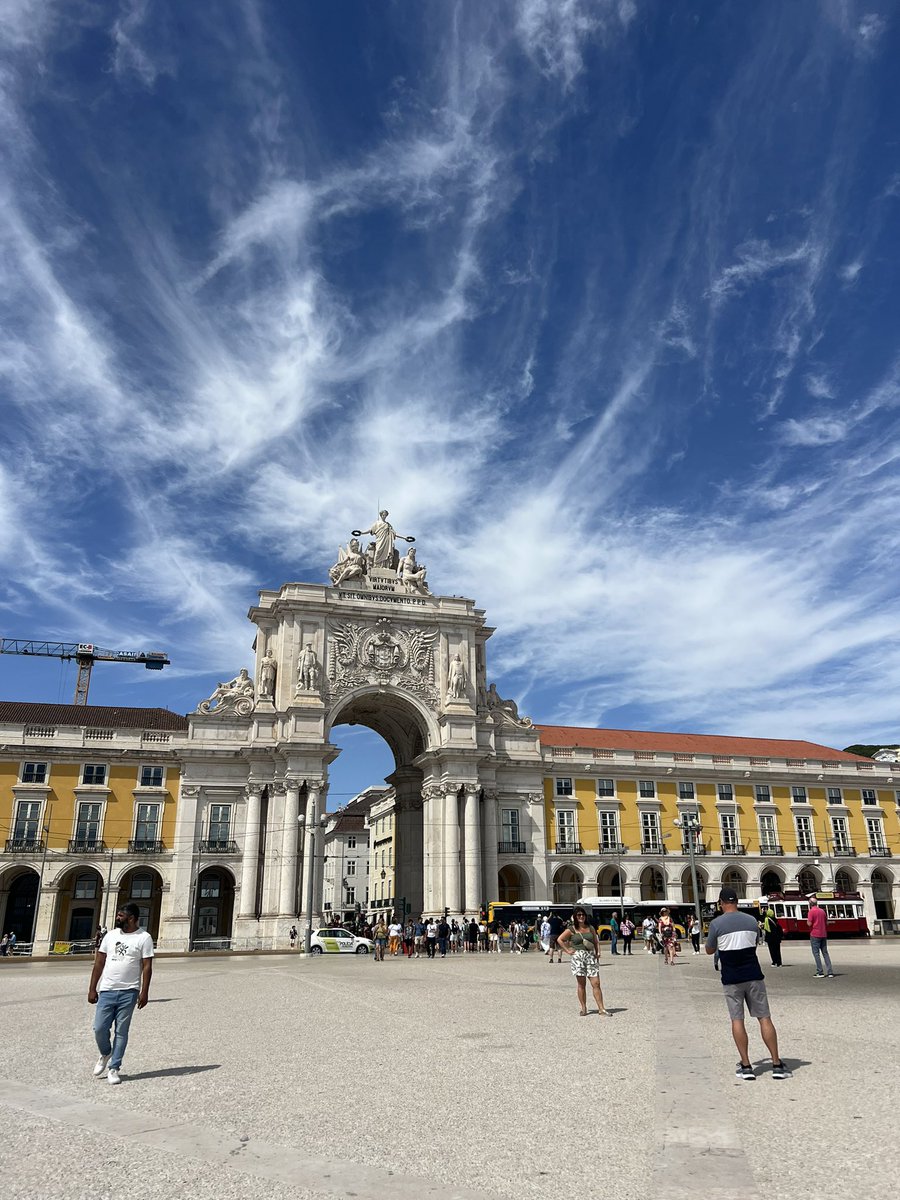 heyitsprincessd's tweet photo. Adhoc Portugal Trips > https://t.co/4LxDrB5fa7