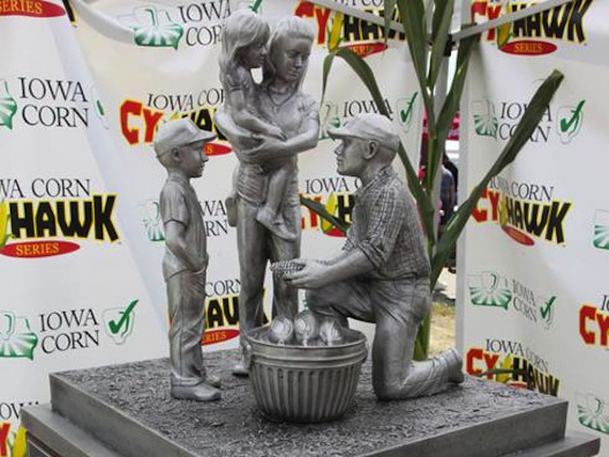 CyHawk Ticket Giveaway - 2 tickets at sold out Kinnick Stadium courtesy of Fuller Dental

To win, tweet us your prediction for total combined offensive yards in Florida State/Boston College

Must use the hashtag #FullerDental to be eligible to win

* Closest without going over *