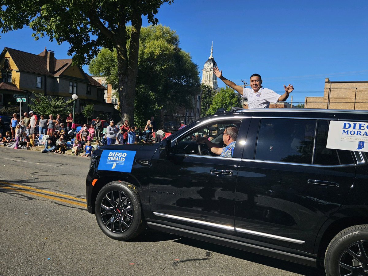 Spent my Labor Day morning riding in the great Marshall County Blueberry Festival Parade! Loved seeing so many Hoosiers at Indiana’s largest 4 day festival! 🇺🇸🫐