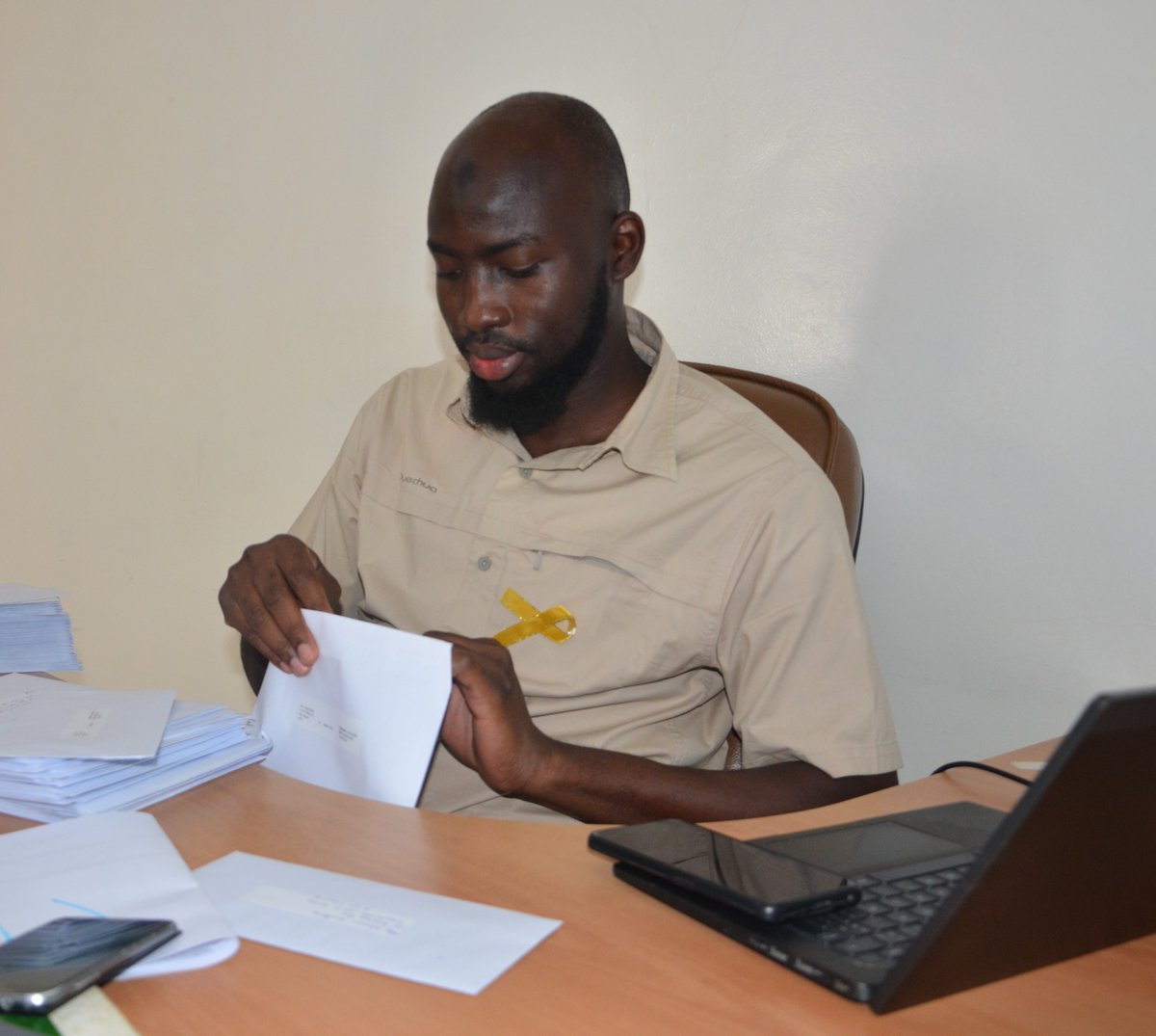 Environ 800 à 1 200 enfants et adolescents sont atteints de cancer au Sénégal chaque année.

En ce mois de Septembre_OR, notre équipe de bénévoles se mobilise pour sensibiliser et mobiliser des ressources pour la prévention et de la prise en charge des enfants atteints de #Cancer