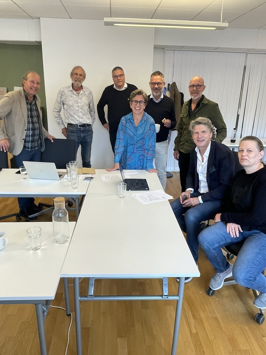 Maria Mattsson Mähl 🌻 (@maria_mahl) on Twitter photo Under sommaren har <a href="/AlphaCEse/">AlphaCE</a> lämnat över den verksamhet som bedrevs åt <a href="/Arbetsformed/">Arbetsförmedlingen</a> till <a href="/LennartJnsson/">Lennart Jönsson</a> och den stiftelse som skapats för att möjliggöra för fler människor med funktionsnedsättning att komma i arbete.
Grymt stolt över att de bett mig sitta i styrelsen. Under sommaren har <a href="/AlphaCEse/">AlphaCE</a> lämnat över den verksamhet som bedrevs åt <a href="/Arbetsformed/">Arbetsförmedlingen</a> till <a href="/LennartJnsson/">Lennart Jönsson</a> och den stiftelse som skapats för att möjliggöra för fler människor med funktionsnedsättning att komma i arbete.
Grymt stolt över att de bett mig sitta i styrelsen.