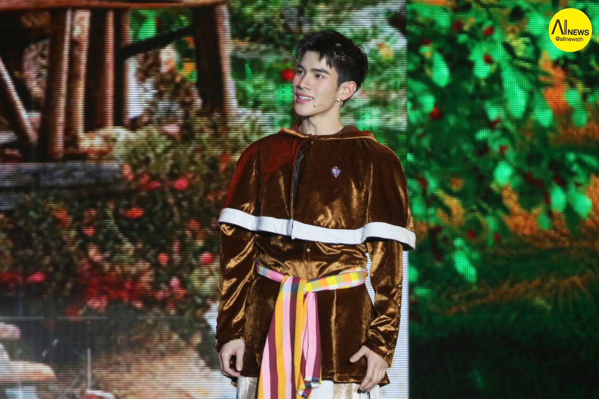 AllNews_th's tweet photo. อีกนึงหนุ่ม เก็บตก!! ภาพหนุ่มหล่อมากความสามารถ #Fourthnattawat ในงาน "GEMINI FOURTH RUN THE WORLD CONCERT" ทั้ง Fun &amp; Fin กรี๊ดกันทั้งฮอลล์

GEMINI FOURTH 
RUN THE WORLD CONCERT D-1
#GFRunTheWorldConcert
#GeminiFourth #เจมีไนน์โฟร์ท 
#โฟร์ทณัฐวรรธน์ https://t.co/aI6lNfnpQn