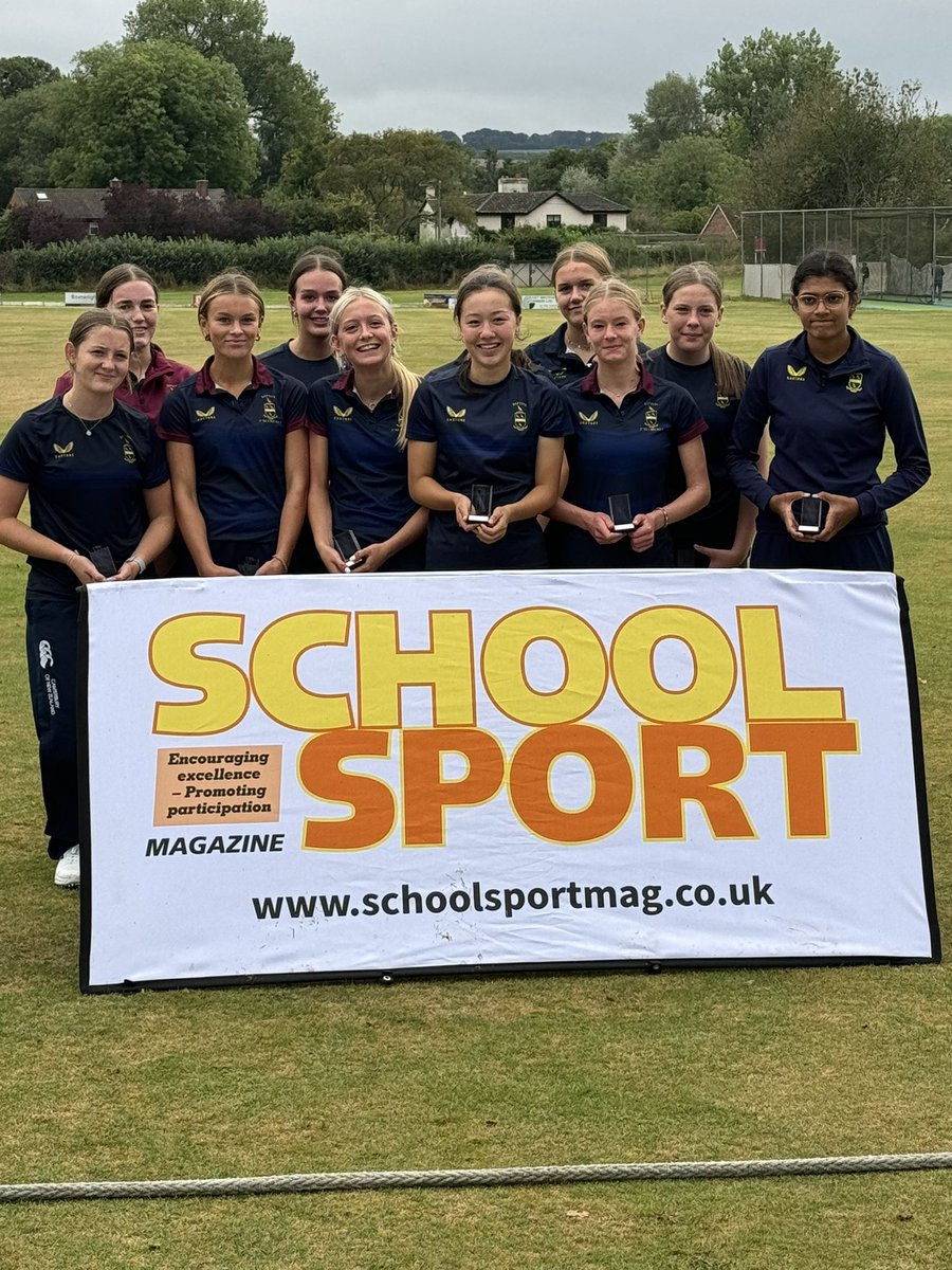 ReptonCricket's tweet image. The girls finish 2nd, congratulations to @EpsomCollegeUK on their victory!

Very proud of the girls who have won the U15 100 National title and 2nd in the U15 T20 Cup. A superb season!