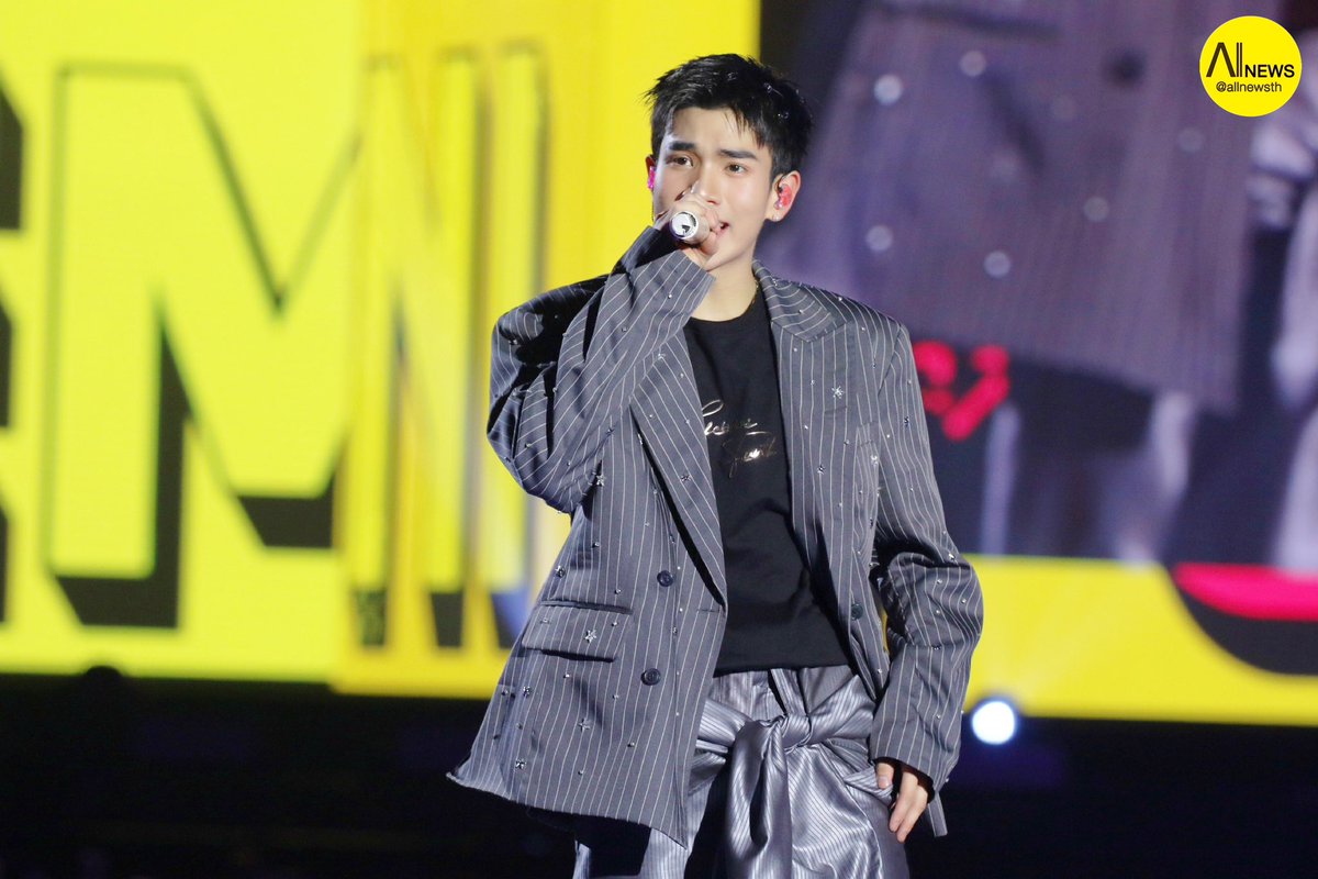 AllNews_th's tweet photo. อีกนึงหนุ่ม เก็บตก!! ภาพหนุ่มหล่อมากความสามารถ #Fourthnattawat ในงาน "GEMINI FOURTH RUN THE WORLD CONCERT" ทั้ง Fun &amp; Fin กรี๊ดกันทั้งฮอลล์

GEMINI FOURTH 
RUN THE WORLD CONCERT D-1
#GFRunTheWorldConcert
#GeminiFourth #เจมีไนน์โฟร์ท 
#โฟร์ทณัฐวรรธน์ https://t.co/aI6lNfnpQn