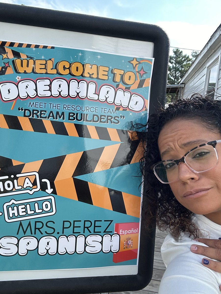Our resource team has taken our theme Dream Big to another level! They are the Dream Builders! We also have added Spanish to our resource team this year. We are extremely excited! 👷‍♀️🛌🐝